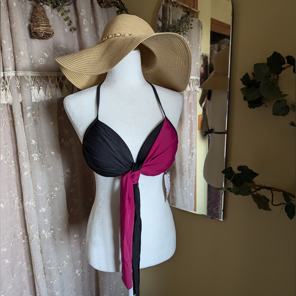 🆕Enjoy The Sunshine | Burgundy & Black wrap suit top.